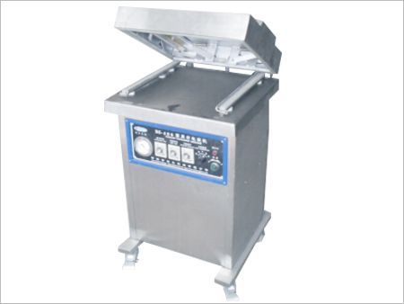 Small vacuum packaging machine